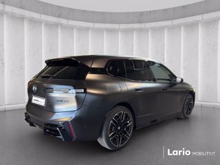 BMW Ix m70