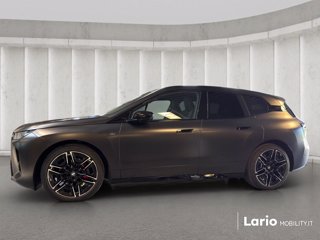 BMW Ix m70