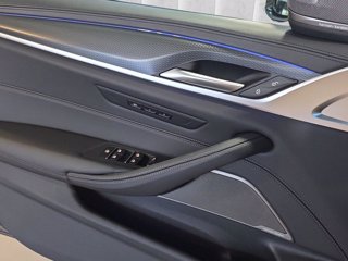 BMW M550i mhev 48v xdrive
