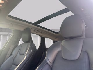 VOLVO XC60 2.0 b4 Ultimate Dark awd auto