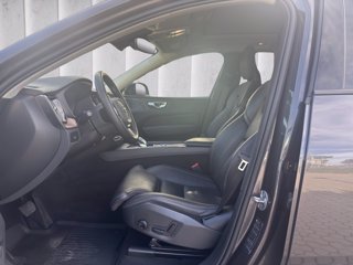 VOLVO XC60 2.0 b4 Ultimate Dark awd auto