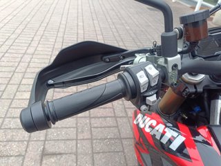 DUCATI Hypermotard 698 mono rve