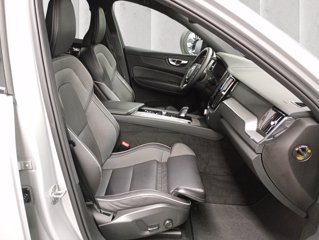 VOLVO XC60 2.0 b4 R-design awd auto my20