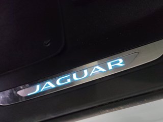 JAGUAR F-Pace (X761) JAGUAR 2.0 D 204 CV AWD au R-Dynamic S