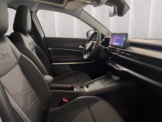 JEEP Avenger 1.2 turbo e-hybrid mhev Summit fwd 110cv edct6