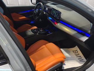 BMW M5 touring 4.4 727cv auto