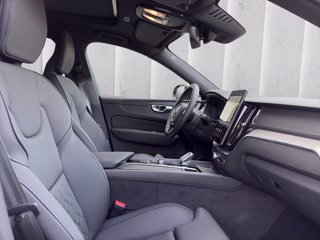 VOLVO XC60 2.0 t6 phev Ultra Dark awd auto