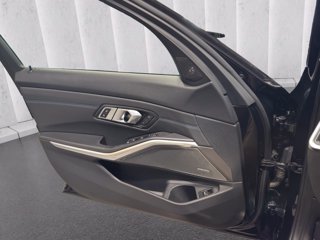BMW M340d touring mhev 48v xdrive auto