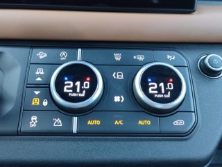 LAND ROVER Defender (2019) LAND ROVER 110 3.0 l6 400 CV AWD Auto X-Dynamic HSE