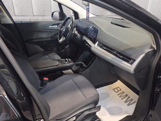 BMW 220i active tourer mhev 48v auto