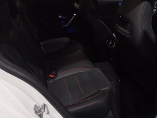 MERCEDES A 250 amg line premium plus 4matic auto