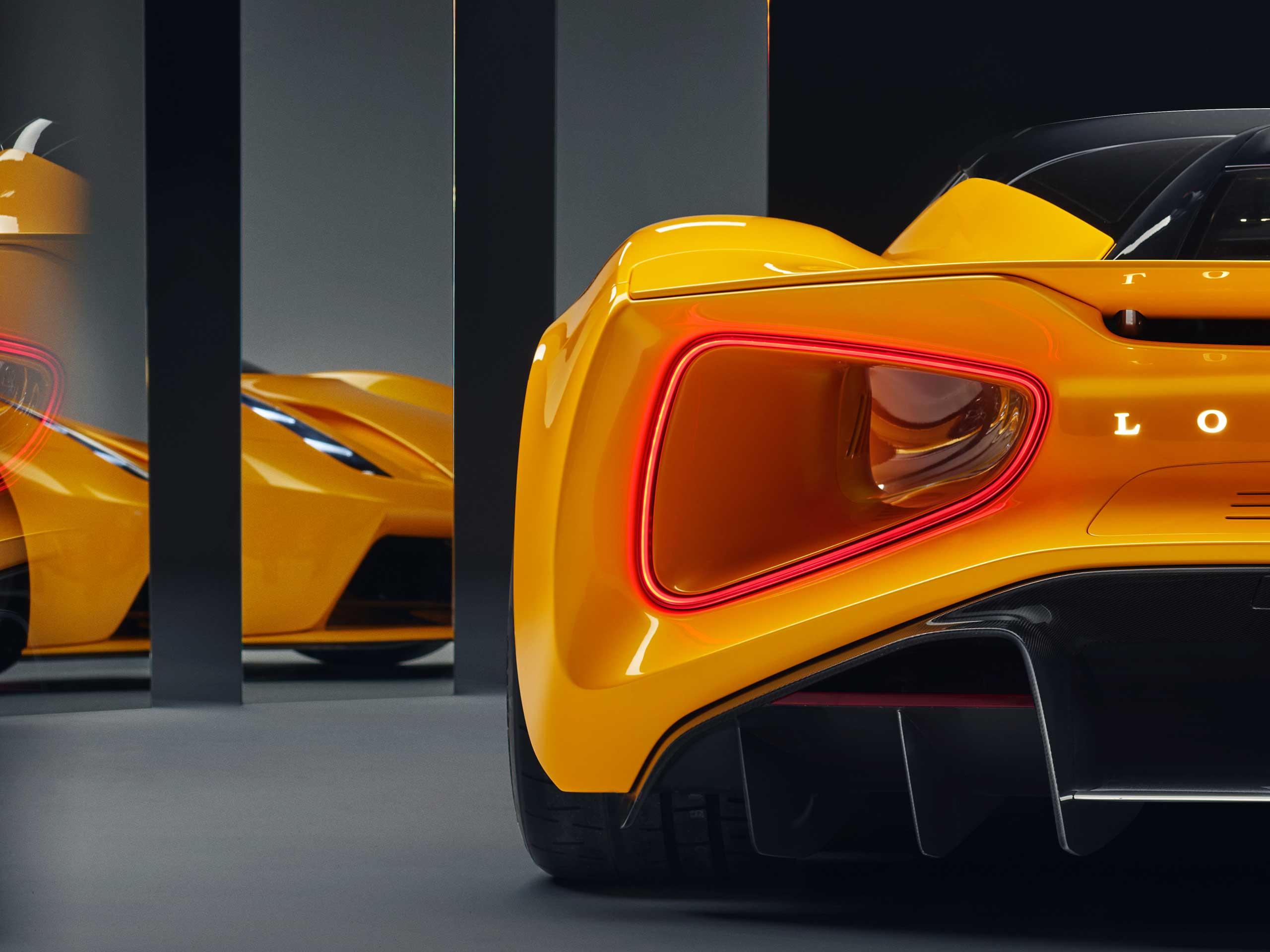 Lotus Evija Milano dettaglio