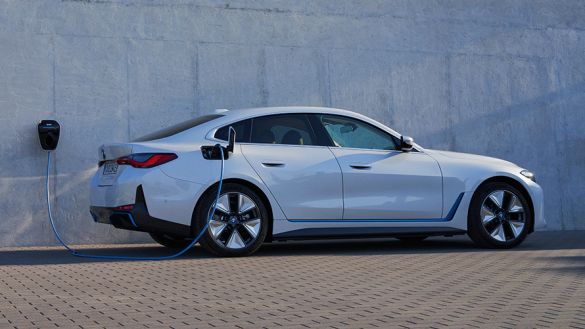 BMW I4 Bergamo Lecco Sondrio esterni