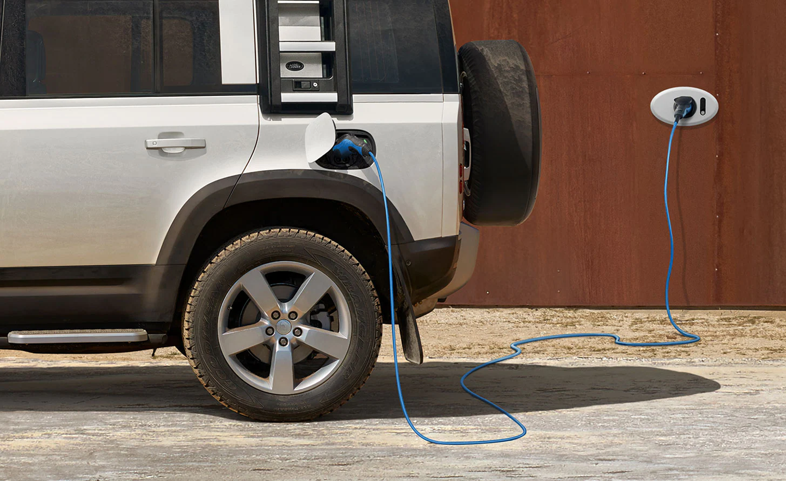 Land Rover Defender 2 (1)