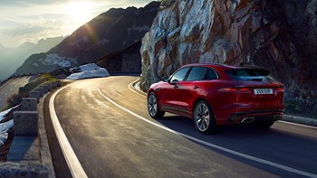 Jaguar F Pace Milano gallery 1