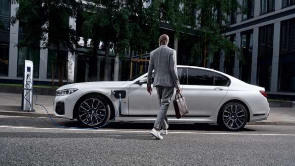 BMW Serie 7 Berlina Passo Lungo Bergamo Lecco Sondrio esterni