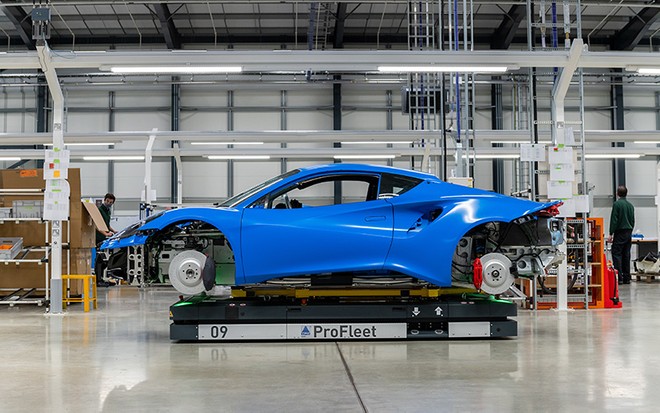 01 Lotus Emira