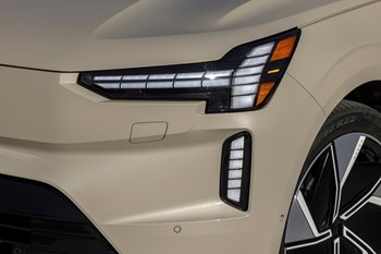 332560 Volvo EX90 Sand Dune Exterior