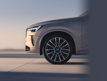 331882 New Volvo XC90 Exterior