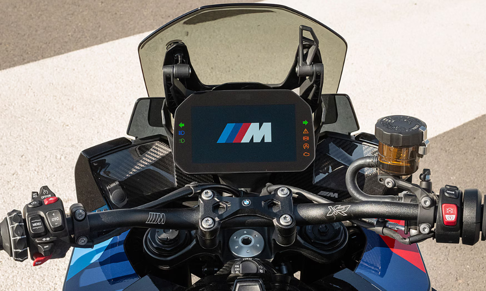 M 1000 X2 GALLERY (3)