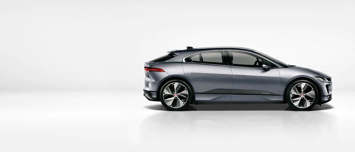 Jaguar I Pace Milano slide