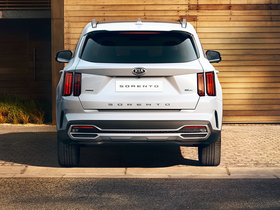 Kia Sorento Hev Milano esterni 3