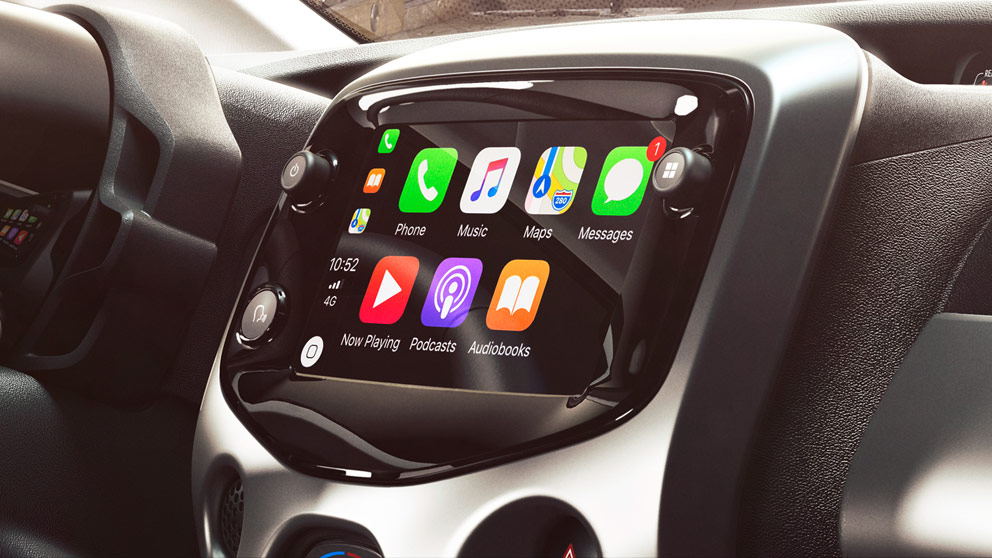 Toyota Aygo Monza e Brianza display