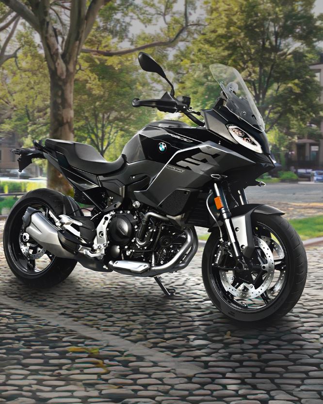 F900 Xr