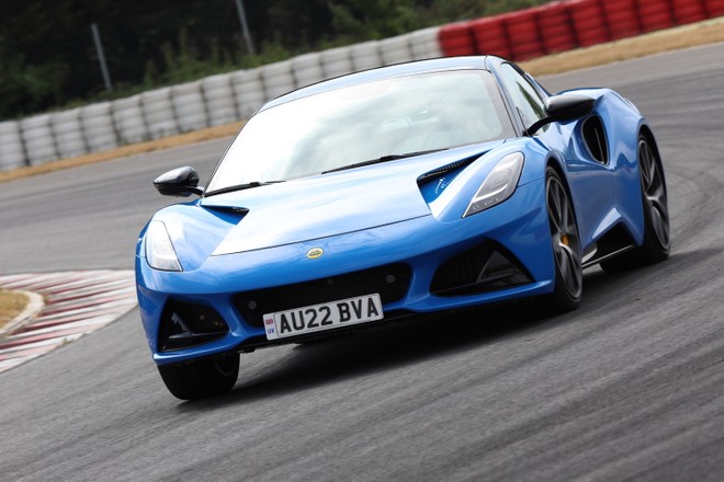 08 Lotus Emira