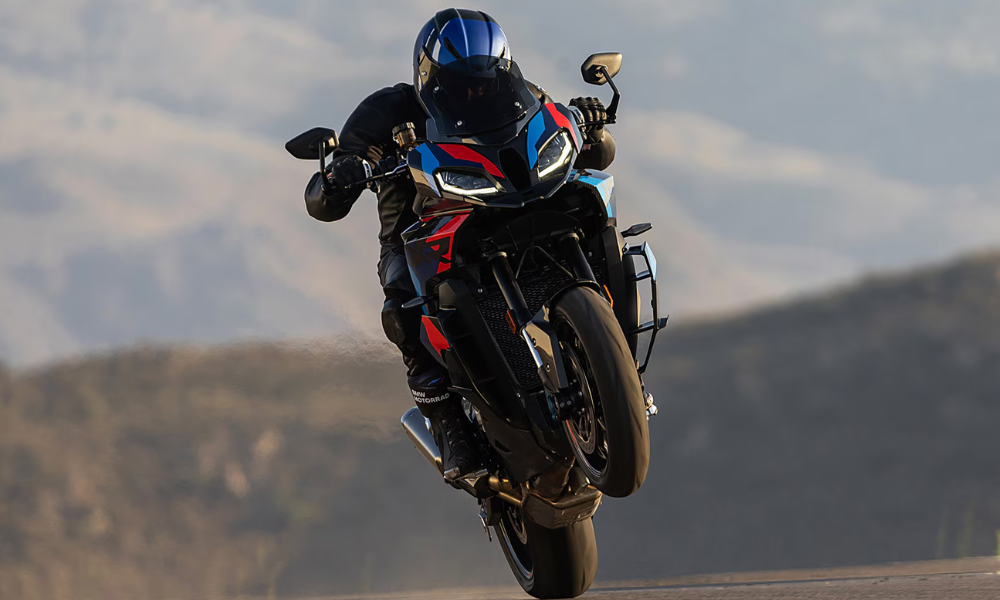 M 1000 X2 GALLERY (1)