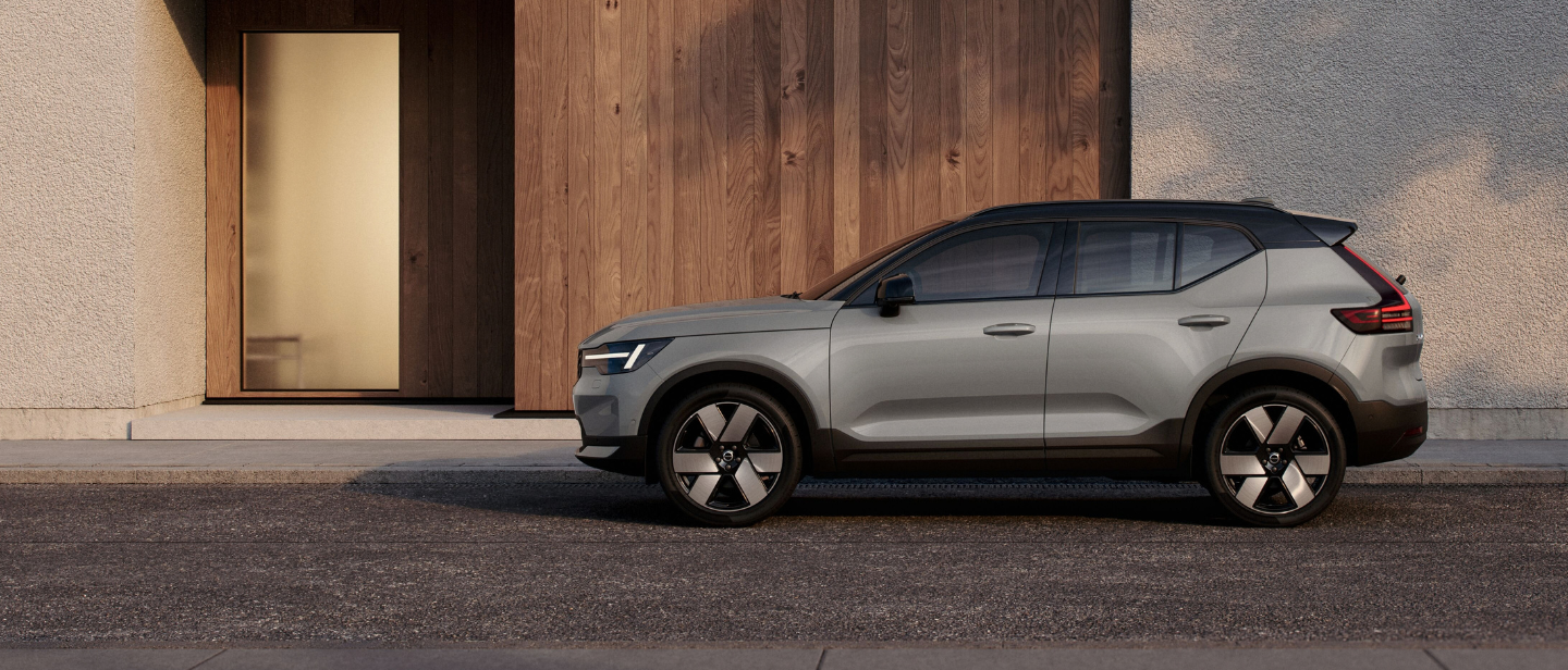 Volvo XC40 2027 (1)