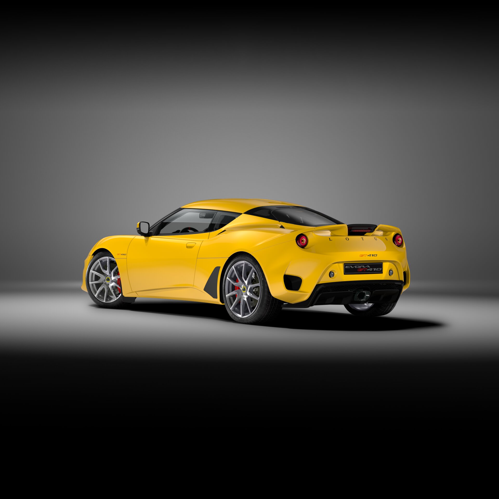Lotus Evire Milano esterni 3