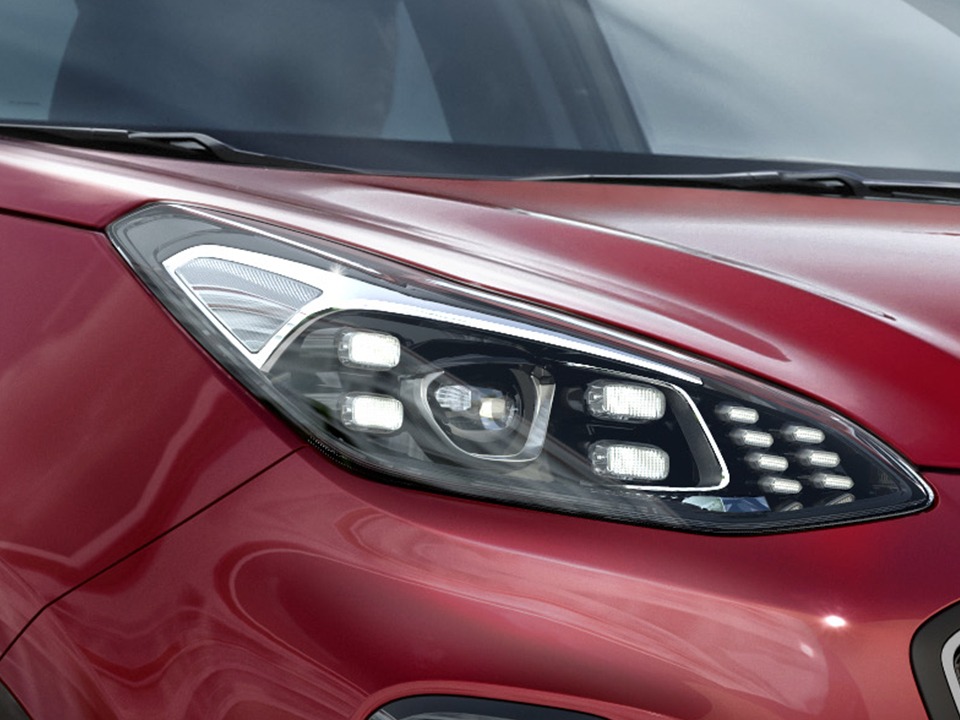 Kia Sportage Milano fari LED