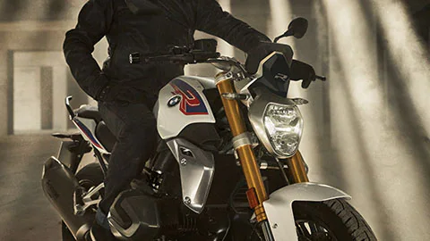 BMW R1250R Lecco Sondrio esterni