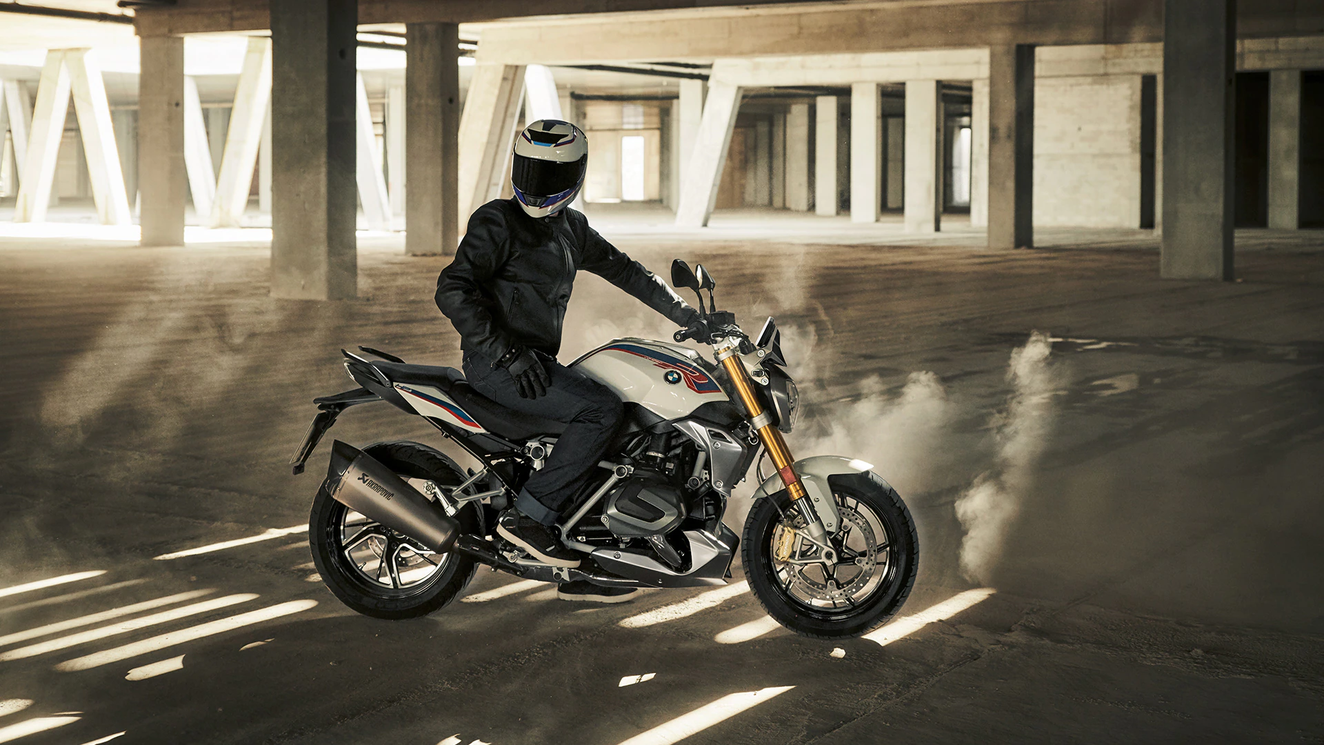 BMW R1250R Lecco Sondrio esterni 2