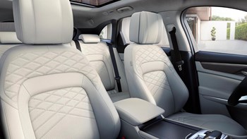 Jaguar F Pace Milano gallery 5