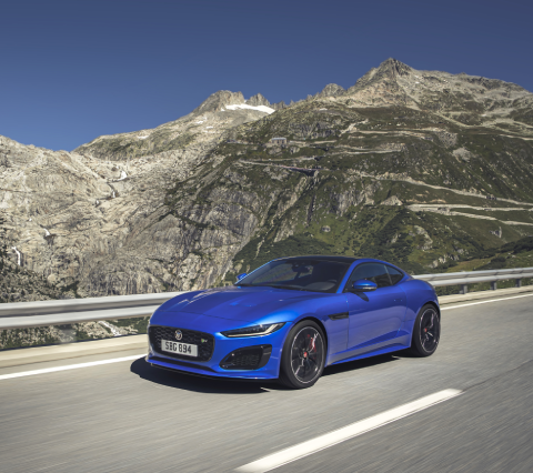 Jag F TYPE R 21MY Velocity Blue Reveal Switzerland 02.12.19 05