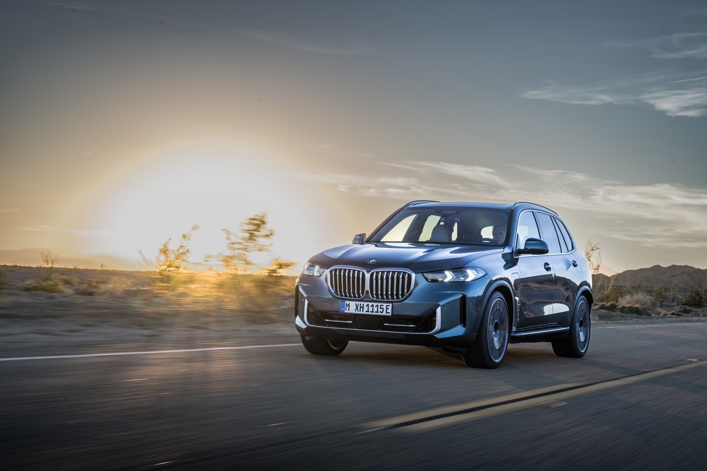 P90489746 Lowres The New Bmw X5 Xdriv