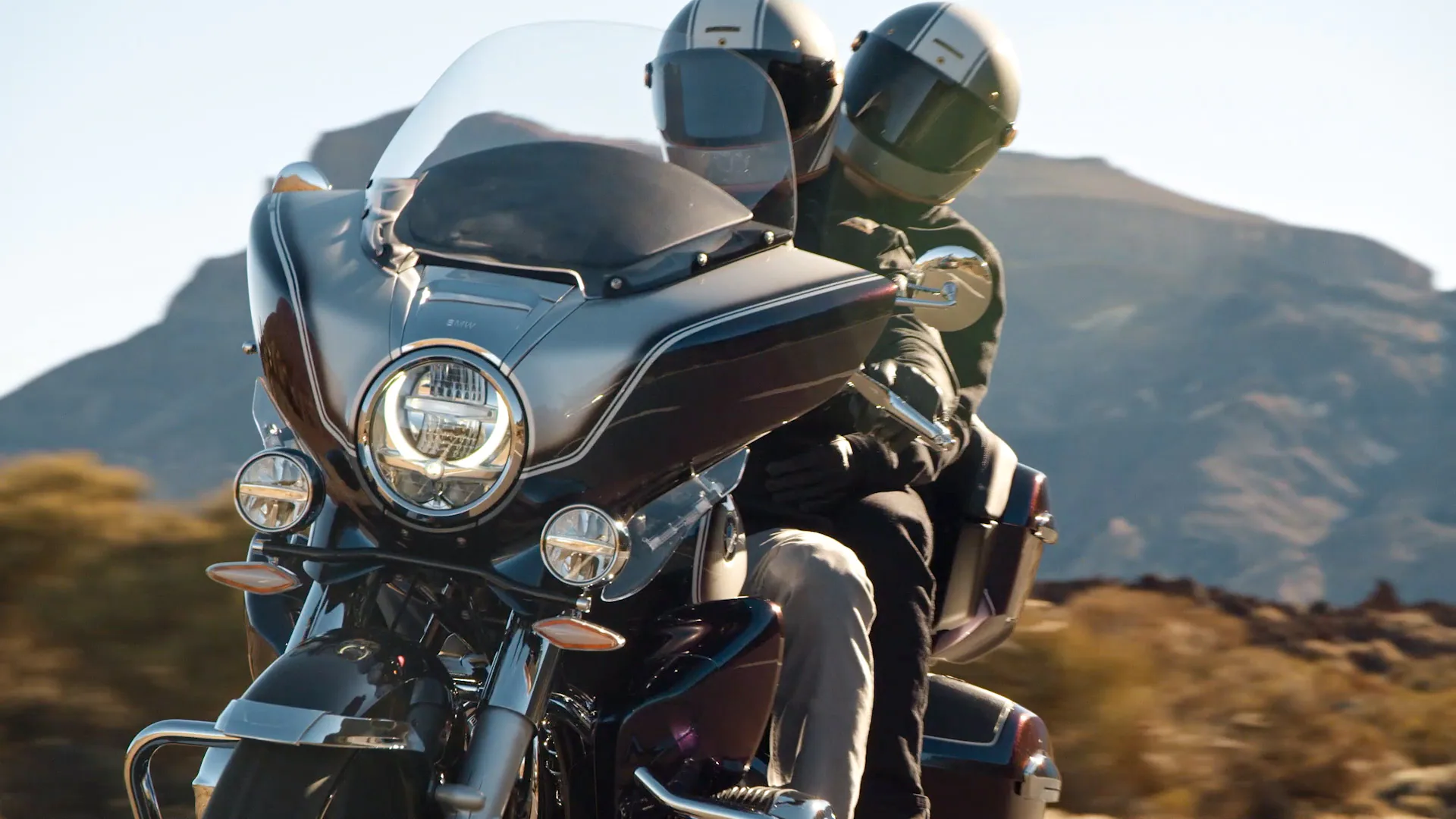 BMW R 18 Transcontinental Lecco Sondrio esterni 3