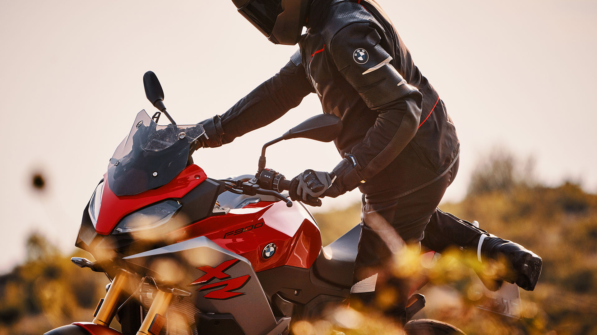BMW F 900 XR Lecco Sondrio esterni 2