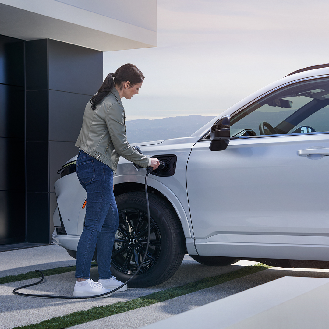 704880 Honda Italy 24YM CR V Pre Launch Carousel USP3 Plug In Hybrid 1080X1080 F2 (2)