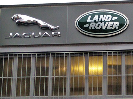Jaguar Milano Piazzale Agrippa