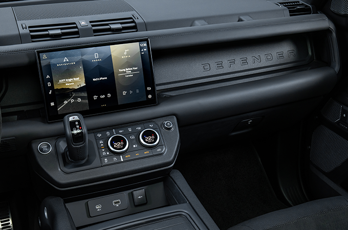 Land Rover Defender Section 4 (1)