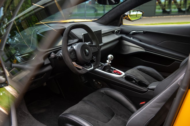 06 Lotus Emira