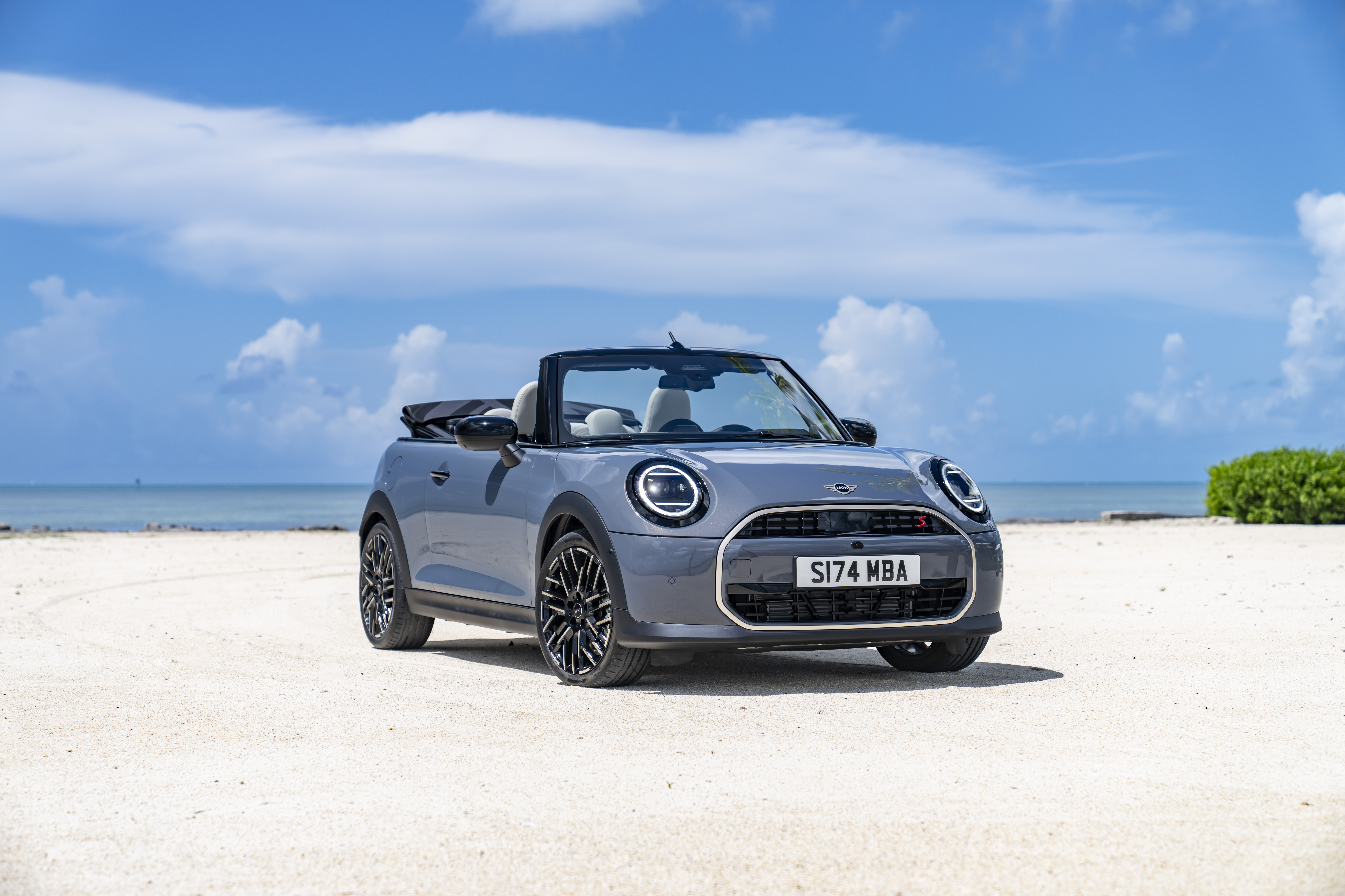 P90567090 Highres Mini Cooper S Conver