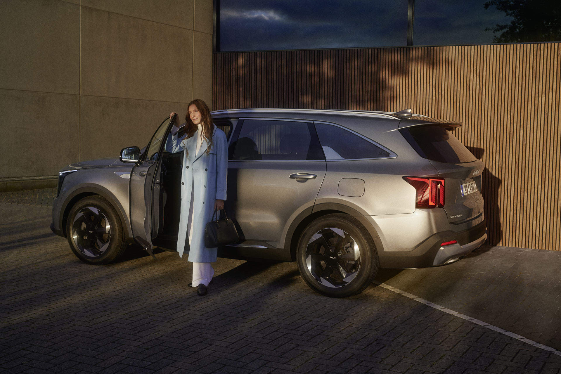 Kia Sorento My25 Hev Highlight Outdoor Side Talent