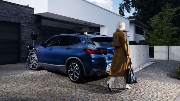 BMW X2 Plug In Hybrid Bergamo Lecco Sondrio esterni 2