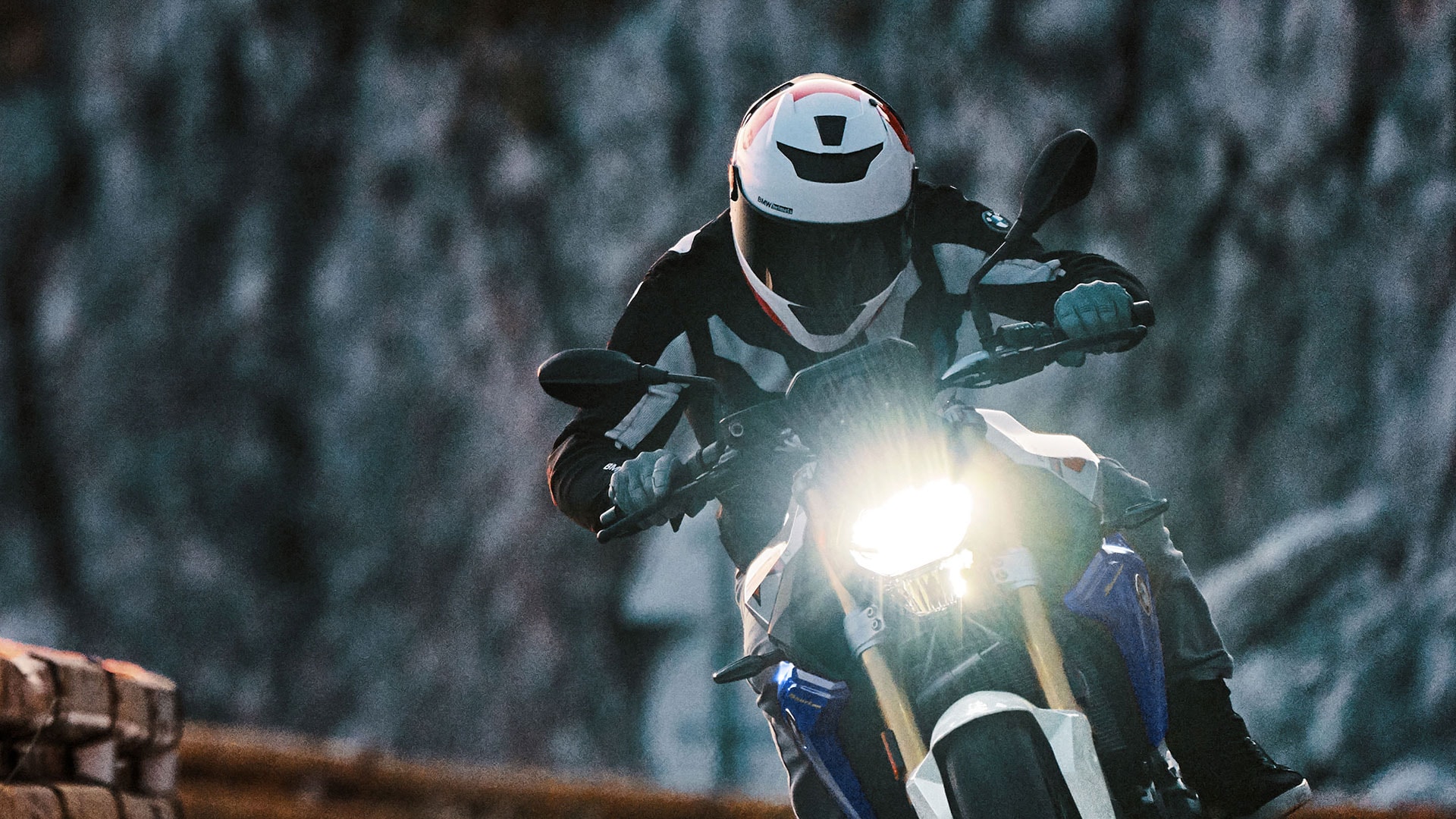 BMW F900r Lecco Sondrio esterni 3